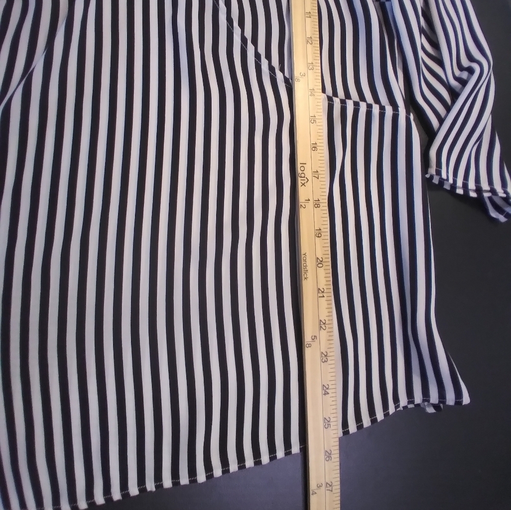 Talbots Black And White Striped Womens Top Size M Side Zip Office Casual - Picture 3 of 9
